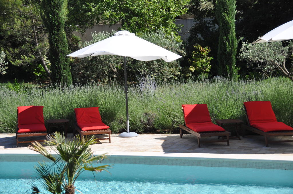 Le Clos Geraldy - Chambres D'Hotes De Charme, Piscine Et Spa Saint-Maximin Esterno foto